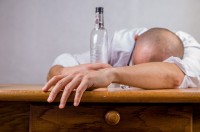 Alcohol bevat giftige bijproducten / Bron: Jarmoluk, Pixabay